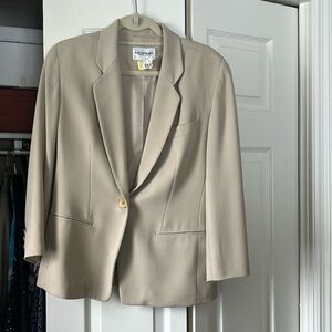 Emanuel beige blazer a size 4